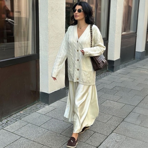 Lilysilk Clarice Maxi Skirt - Picture 8 of 14